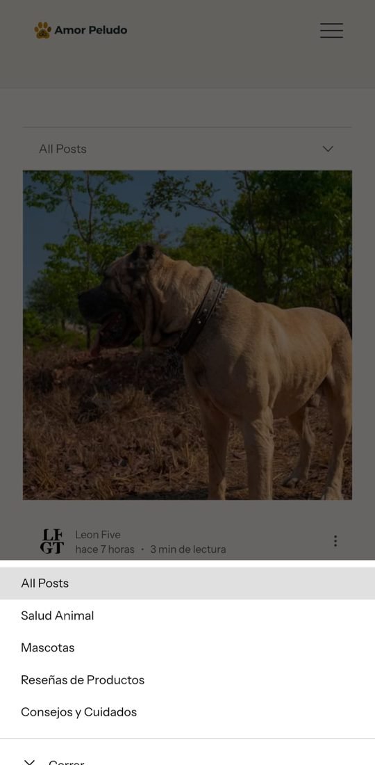 Menú de categorías abierto: salud animal, mascotas, reseñas de productos, consejos y cuidados